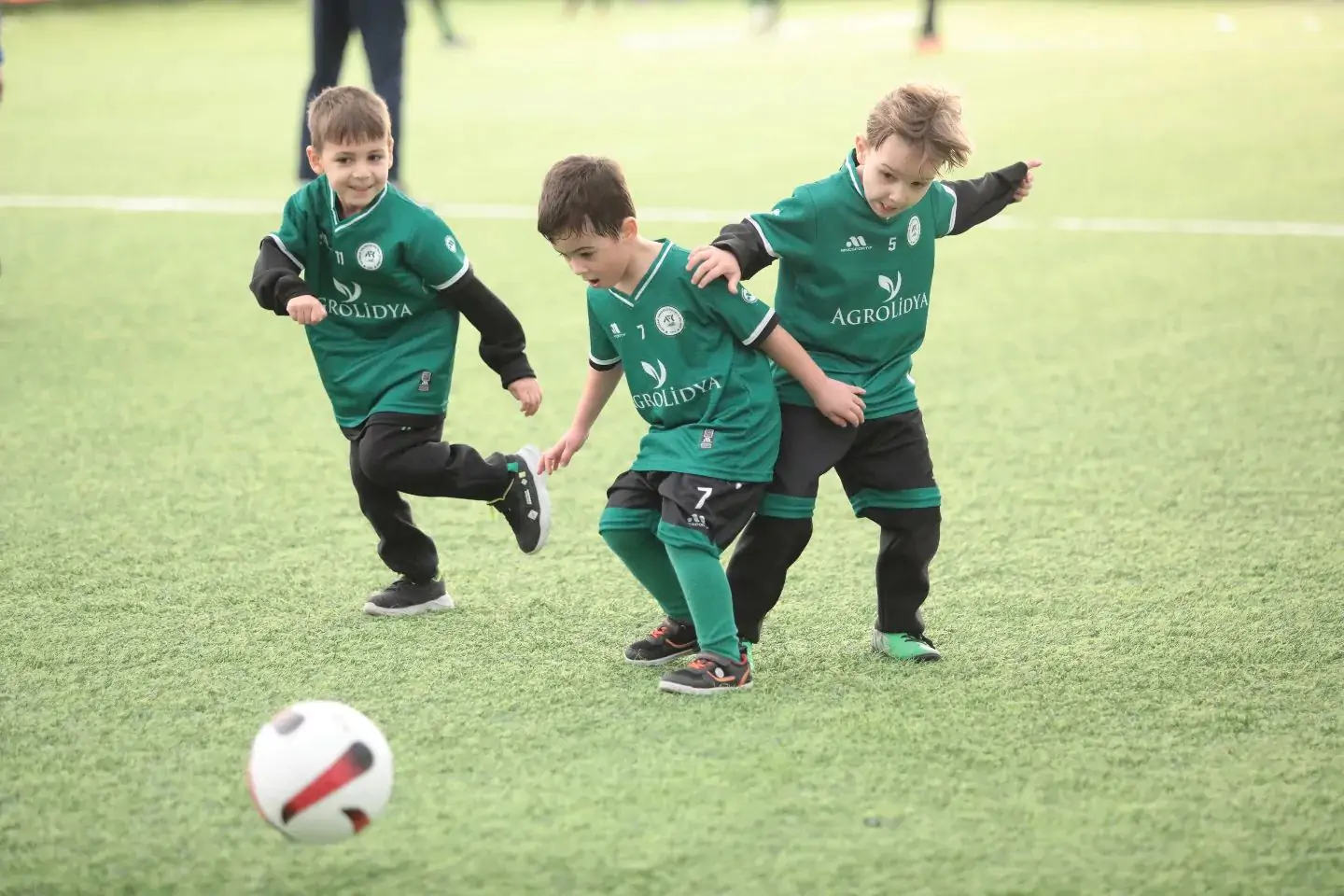 Akhisar FK Futbol Okulu Başladı 